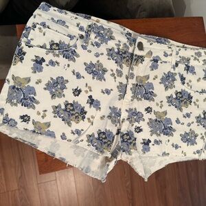 Adam Levine Flower Printed Short Shorts. Size: 9/10.